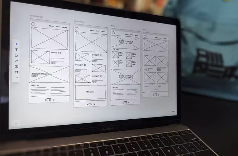 diseño web a medida vs diseño web con IA